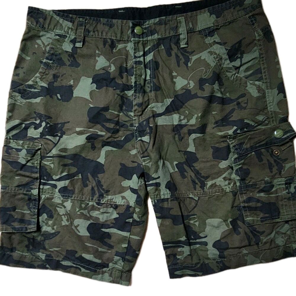 Camo Cargo Green Shorts Men's Size XLarge 20 X 22 Snap Pockets